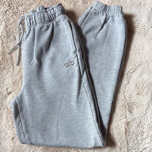 Alo yoga Accolade sweatpants